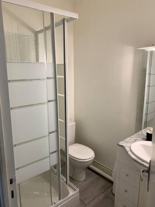 Jolie Studio En Centre Ville Chateauroux Exterior photo